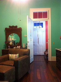 La Belle Esplanade Bed & Breakfast